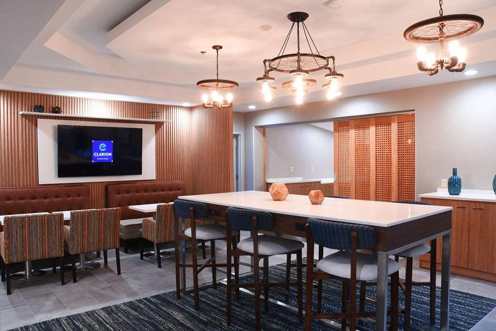 Clarion Inn Nashua Restoran gambar